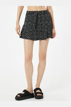 Koton Women Floral Printed Shorts