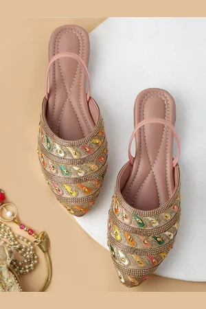 DEAS Women Woven Design Comfort Sandals