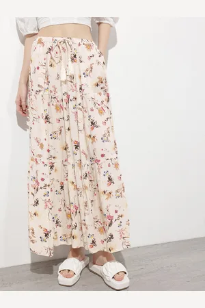 DressBerry Romantic Charm Floral Crinkled Tiered Maxi Skirt