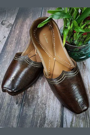 Fulkari Men Leather Ethnic Mojaris Flats