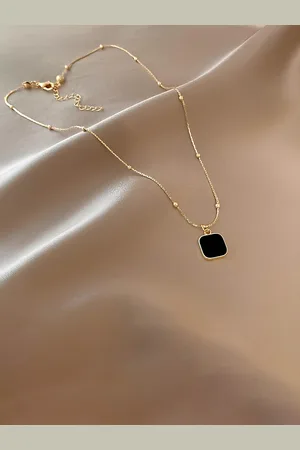 KARISHMA KREATIONS Gold-Plated Geometric Pendant With Chain