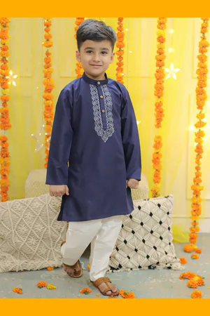 BownBee Boys Embroidered Regular Pure Cotton Kurta with Pyjamas