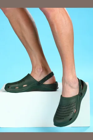PARAGON Men Anti-Skid Rubber Clogs