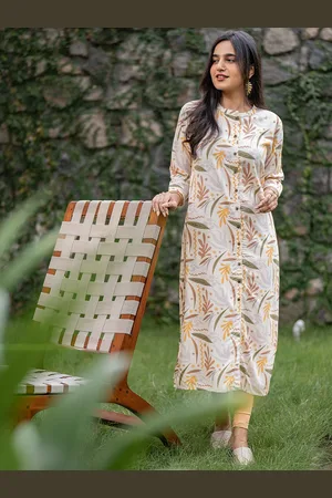 Hay Tropical Printed Mandarin Collar Straight Kurta