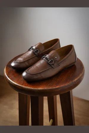 Louis Philippe Men Textured Round Toe Leather Formal Loafers