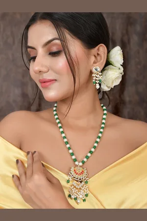 Dastoor Gold-Plated Kundan-Studded & Beaded Necklace & Earrings