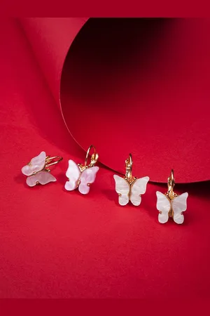 EL REGALO Set of 2 Hoop Earrings