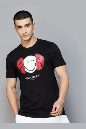 Smileyworld Men Printed Applique T-shirt