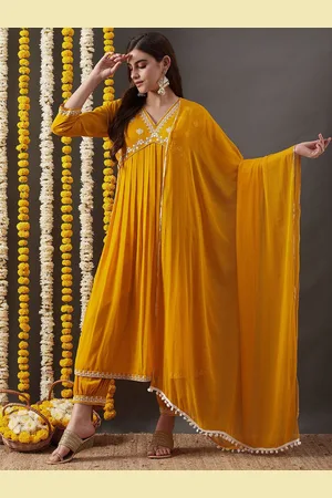 RAJGRANTH Floral Embroidered Anarkali Kurta & Harem Pants With Dupatta