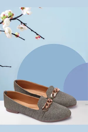 DressBerry Women Textured Embellished Loafers