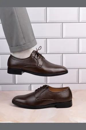 Invictus Men Textured Square Toe Formal Derbys