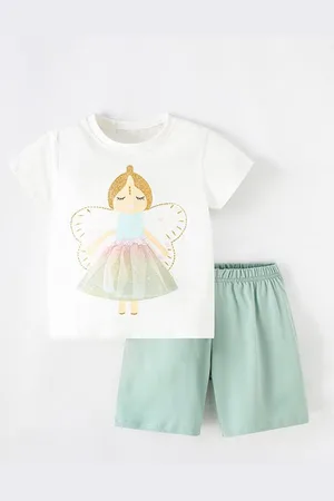 Stylecast Girls White Graphic Printed Pure Cotton Top with Shorts