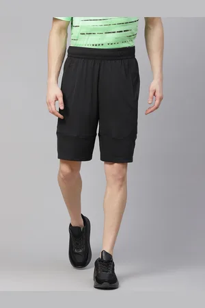 PUMA Men Black Solid Train Graphic Knit 9" Shorts