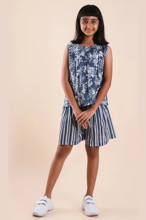 Sangria Girls Floral Printed Pure Cotton Top With Shorts