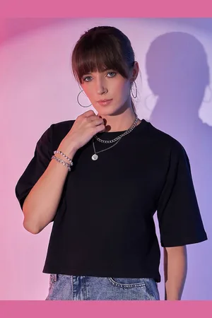 BuyNewTrend Women Solid Round Neck Boxy Crop T-shirt