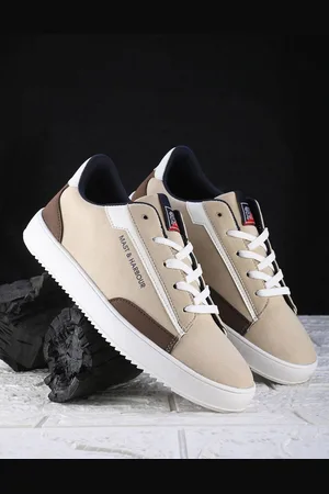 Mast & Harbour Men Beige Round Toe Lightweight Sneakers