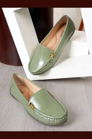 Scentra Women Round Toe Comfort Insole Loafers