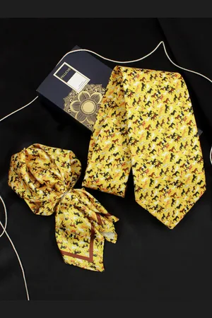 PELUCHE Men Printed Neck Tie & Pocket Square Accessory Gift Set