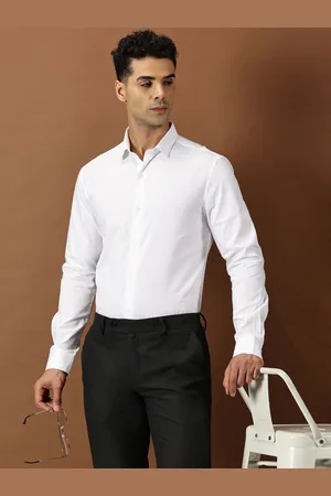 Invictus Men Solid Slim Fit Formal Shirt