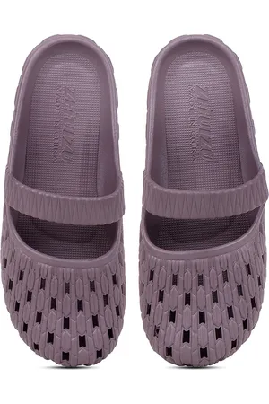CASSIEY Women Rubber Lightweight Slip-On