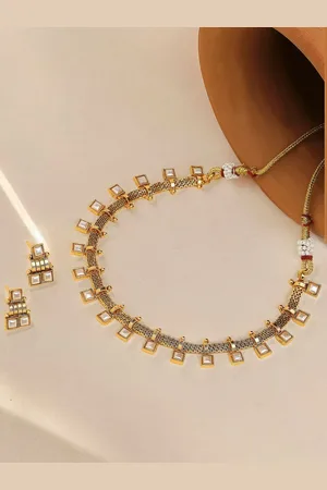 OOMPH Stone-Studded Jewellery Set
