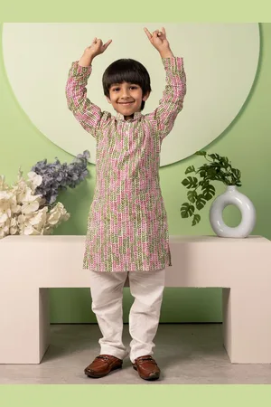 Biglilpeople Boys Floral Printed Mandarin Collar Pure Cotton Straight Kurta With Pyjamas