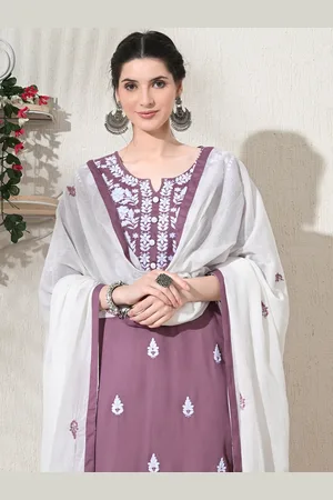 DORIYA Women Floral Embroidered Regular Kurta with Trousers & With Dupatta