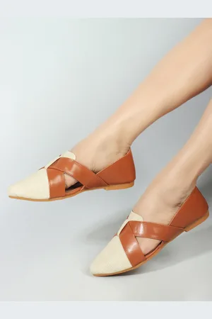 Denill Colourblocked Pointed Toe Ballerinas