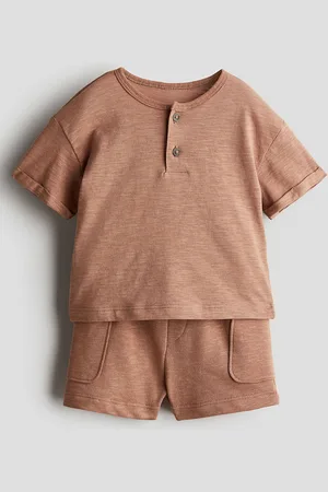 H&M Boys T shirt and Shorts 2-piece cotton jersey set