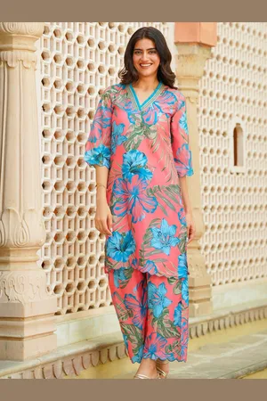 Ambraee Floral Printed V-Neck Regular Straight Kurta With Palazzos