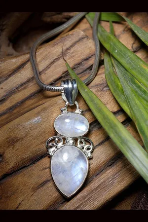 Exotic India Rainbow Moonstone Sterling Silver Pendant