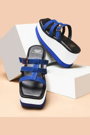THE WHITE POLE Pumps Platform Heel Sandal