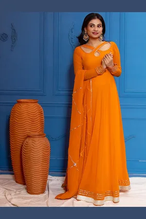 Nüd V-Neck Cut-Out Gotta Patti Detailed Gown Dress With Dupatta