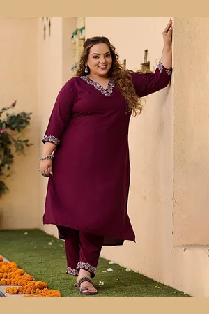 DesiNoor Women Embroidered Regular Thread Work Kurta with Trousers