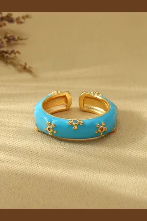 Salty Stone-Studded Adjustable Finger Ring