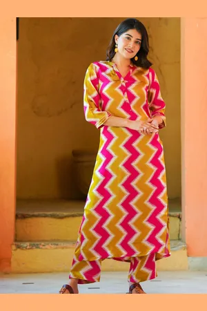 Ambraee Geometric Printed Mandarin Collar Regular Straight Kurta With Trousers