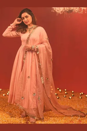 Bunaai Women Panelled Kurta with Trousers & With Dupatta