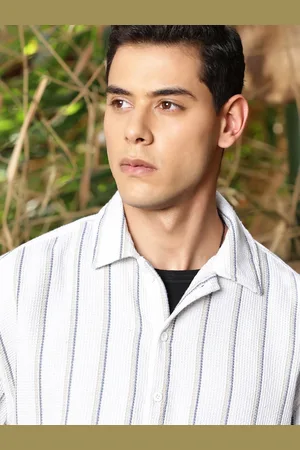 Roadster The Lifestyle Co. Spread Collar Short Sleeve Striped Oversized Casual Shirt