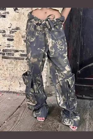 LULU & SKY Women Camouflage Printed Straight Fit Cargos Trousers