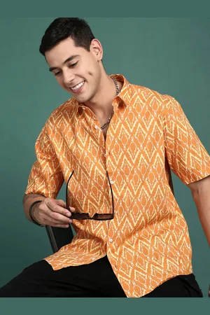 SHOWOFF Men Standard Slim Fit Opaque Printed Casual Shirt