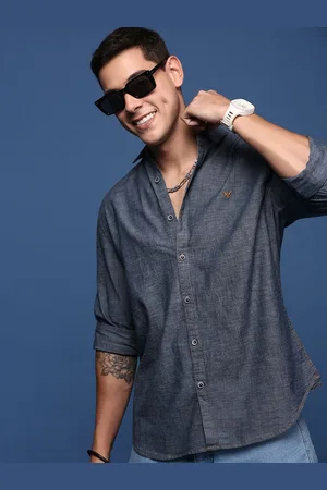 SHOWOFF Men Solid Cotton Standard Slim Fit Casual Shirt
