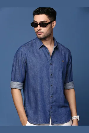 SHOWOFF Men Solid Standard Slim Fit Opaque Casual Shirt