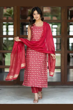 ASPORA Floral Woven Design Round Neck Pure Silk Straight Kurta with Trousers & Dupatta
