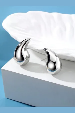 DN Creation Silver Plated Teardrop Shaped Stud Earrings