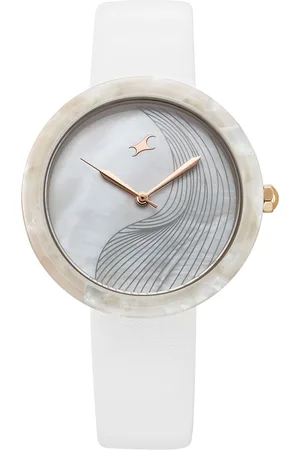 Fastrack Women Round Patterned Dial & Leather Straps Analogue Watch 68035KL01