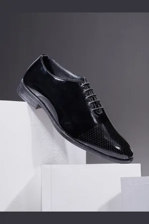 Invictus Men Perforated Detail Formal Oxfords