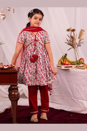 Vastramay Girls Floral Printed Sequinned Pure Cotton Anarkali Kurta With Trouser & Dupatta