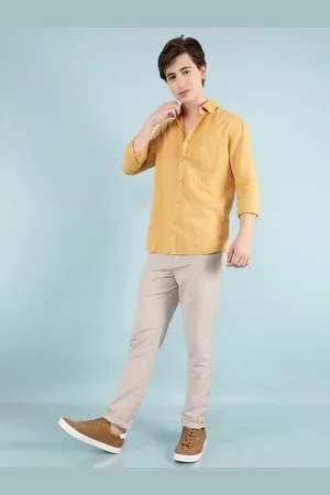 Crimsoune Club Men Classic Slim Fit Opaque Casual Shirt