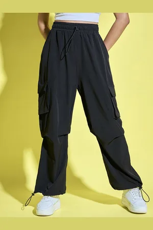 BuyNewTrend Women Relaxed Loose Fit High-Rise Wrinkle Free Parachute Trousers