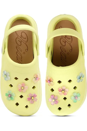 CASSIEY Women Embellished Rubber Clogs
